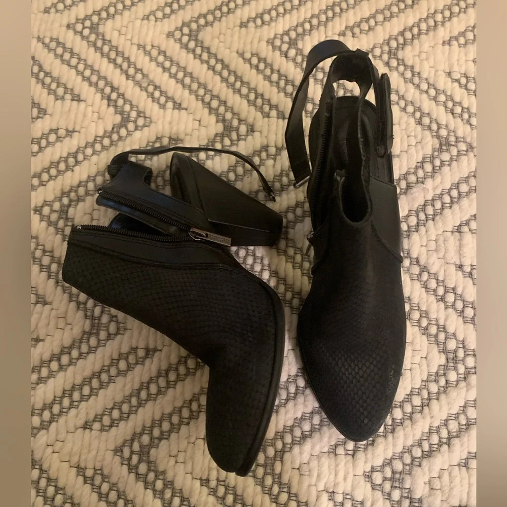 Kenneth Cole Booties - Picture 2 of 3